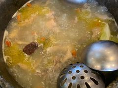 -鲁朗纳麦石锅鸡庄园