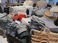 -Brandy Melville
