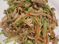 菌菇爆肚丝-泰钰丰烤鸭.天津菜(开发区店)