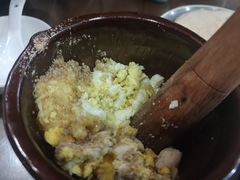 -德彪酒馆围炉串串