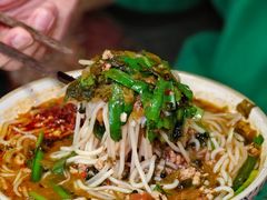 -粉八·云南米线·建水烧烤(常熟路店)