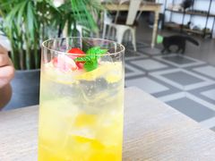 -MOMENT湖景餐厅(解放路店)