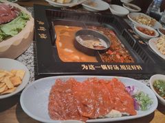 -老牌坊云南鱼豆花火锅(哈西万达店)