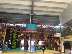-趣玩空间蹦床乐园(临平旗舰店)