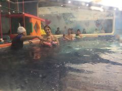 -龙格亲子游泳•水育早教运动中心