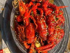 -肥肥虾庄·金牌油焖大虾(东湖欢乐谷店)