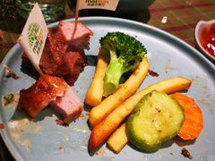 牛油香煎越南虎虾拼三角肥牛扒-美森西餐厅(曙光大道店)