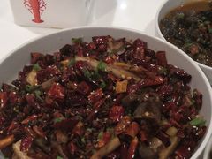 -龙巢盱眙龙虾·牛蛙·烧烤宵夜(八卦岭店)