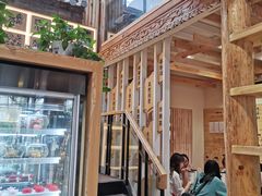 -霸王茶姬(南强街店)