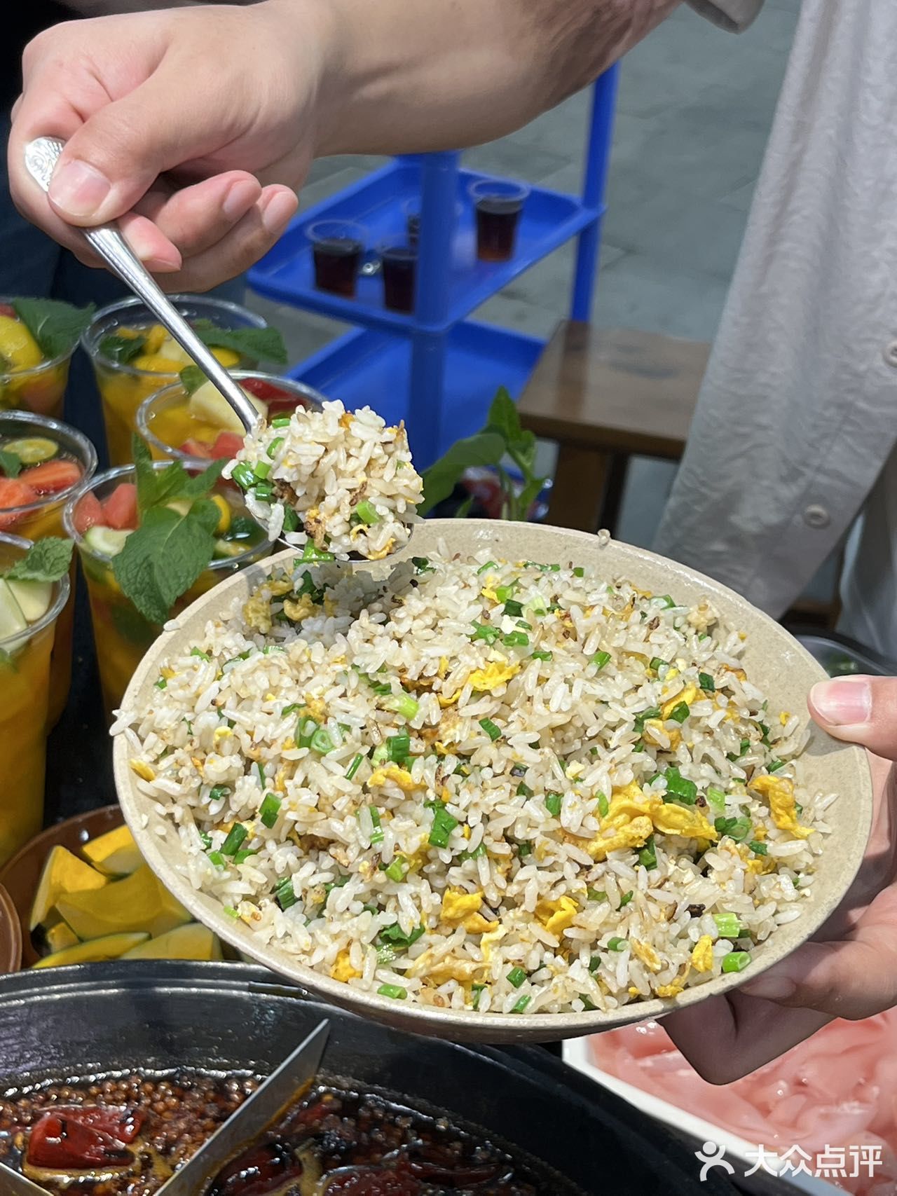 夏天来时代天街一定要冲这家火锅！鲜拌牛肉+冰镇水果捞
