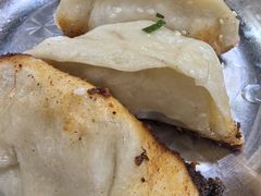 -黄阿姨锅贴大王(万航渡路店)