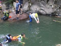 -安吉龙王山峡谷漂流