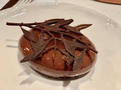 橄榄巧克力慕斯-潮一不贰·法式甜品·生日蛋糕·西式简餐(外滩店)