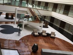 -上海滴水湖皇冠假日酒店