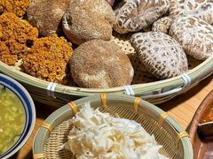 -洱火云南酸菜牛肉火锅(石景山当代商城店)