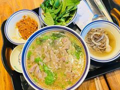 -云阿蛮云南生烫牛肉米线(奉贤路店)