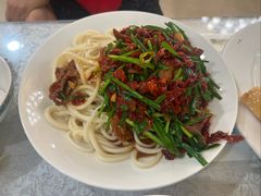辣皮子韭菜肉拌面-汗腾格里·风味餐厅(新疆驻京办店)