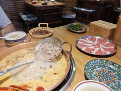 -洱火云南酸菜牛肉火锅(石景山当代商城店)