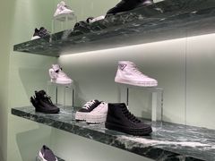 -PRADA普拉达(国金中心店)