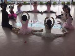 -Isee灰姑娘国际儿童艺术中心(BHGMall店)