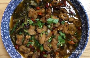 Sour Cabbage Pork Intestine Noodles
