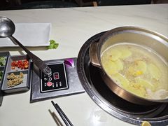 -喃喃椰·糟粕醋·椰子鸡火锅(七堡花园店)