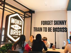等位区-Moka Bros 摩卡站(西单大悦城店)