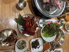 -青瓦餐厅·生鱼片·韩园烤肉(西塔店)