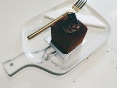 -UNI UNI(环亚凯瑟琳店)