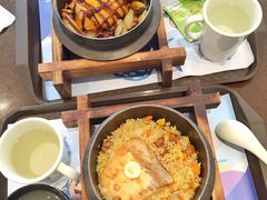 三文鱼炒饭-城堡餐厅(长隆海洋王国店)