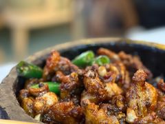 招牌石锅杭椒牛蛙-桂满陇·蟹黄小笼汤包(中山公园店)