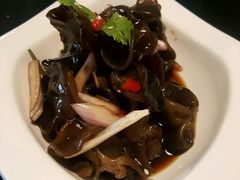 -鸣记脆皮烤鱼·海鲜烤鱼(三八广场店)
