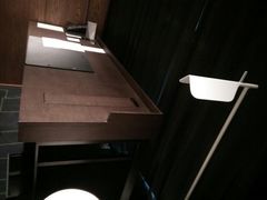 办公桌-郑州建业艾美酒店