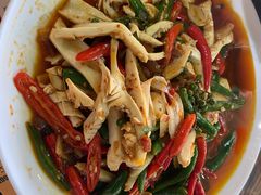 火爆黄喉-弓虽昌焖烧鸡(大竹林店)