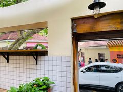 门面-长颈鹿咖啡(大学路店)