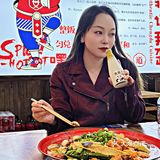 京城超火的秤盘麻辣烫界天花板---文立新[加油]