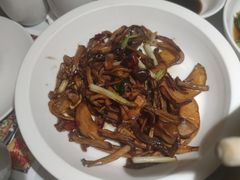 -关东小磨东北菜(漕河泾印象城店)