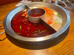 -佬土鹅肠火锅(中建大观店)
