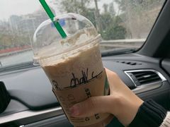 摩卡可可碎片星冰乐-星巴克臻选(深圳龙华红山天虹店)