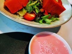 那不勒斯油醋沙拉佐炙烧金枪鱼片-开间茶馆·围炉煮茶