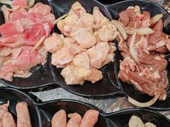 -啊美丽炭火烤肉(滑翔一店)