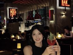 -FOUR PLAY BAR