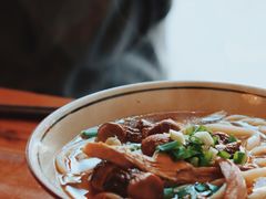 松茸鸡汤面-玉滋補