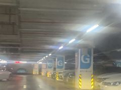 -万象城-停车场