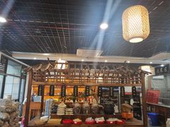 大堂-黄桷树曹家私房菜(江与城店)