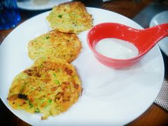 西葫芦饼配酸奶-TUK土耳其餐厅·下午茶(卢湾店)
