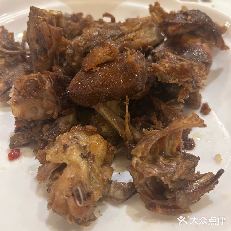 老牌烤鸭店，家人说鸭皮烤的像饼干一样酥脆