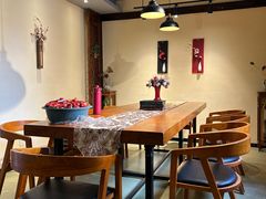 -小草屋轰趴馆别墅派对新场团建家庭聚会