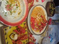 -老街烧烤大排档·地道湖北菜·龙虾馆(汉口火车站店)