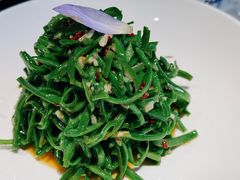 -阿瓦山寨·湘菜现炒·剁椒鱼头王(咸阳总店)
